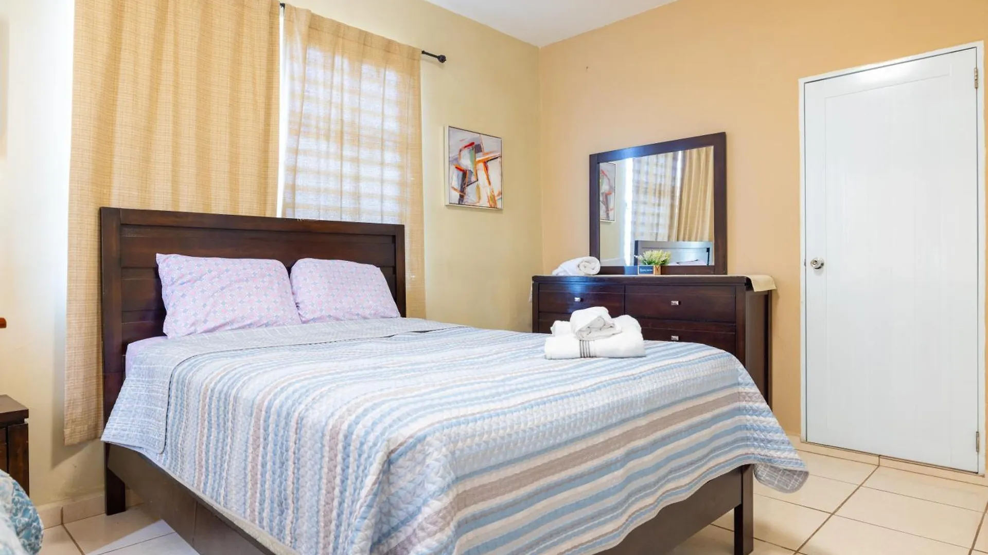 Colinas Del Atlantico Vacational House 2Nd Floor Apartment Isabela